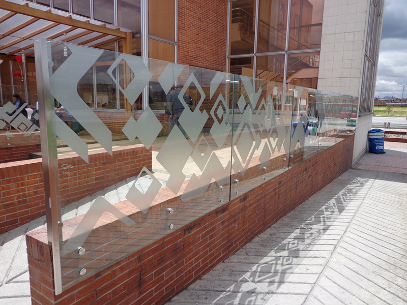 Cortavientos Inox – Fijacion Lateral